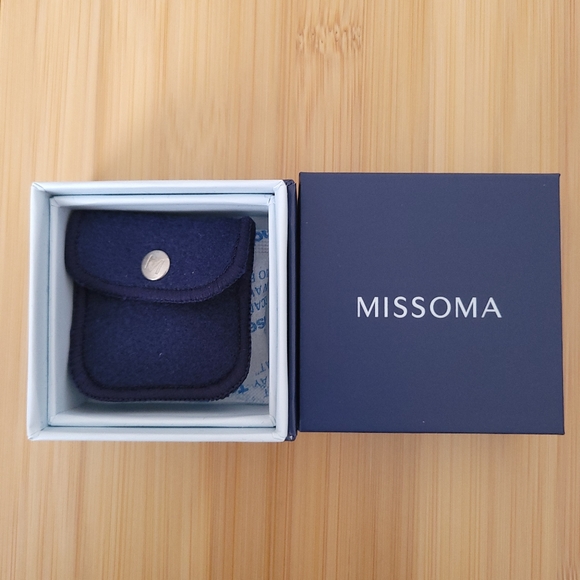 MISSOMA Claw Celestial Ear Cuff - Picture 5 of 6